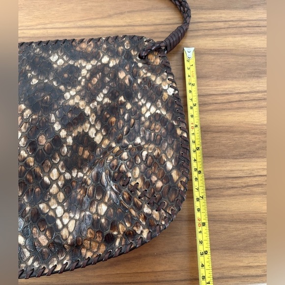 SONDRA ROBERTS Shoulder Bag Textured Snakeskin Animal Print Braided Handle - Picture 13 of 15